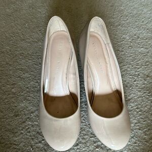 Kelly & Katie nude pumps